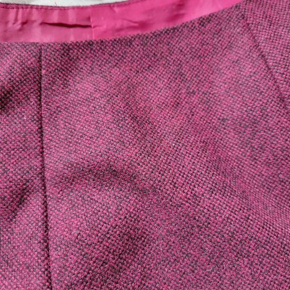 Calvin Klein Aline skirt. Size 2. Mauve. - Picture 3 of 5